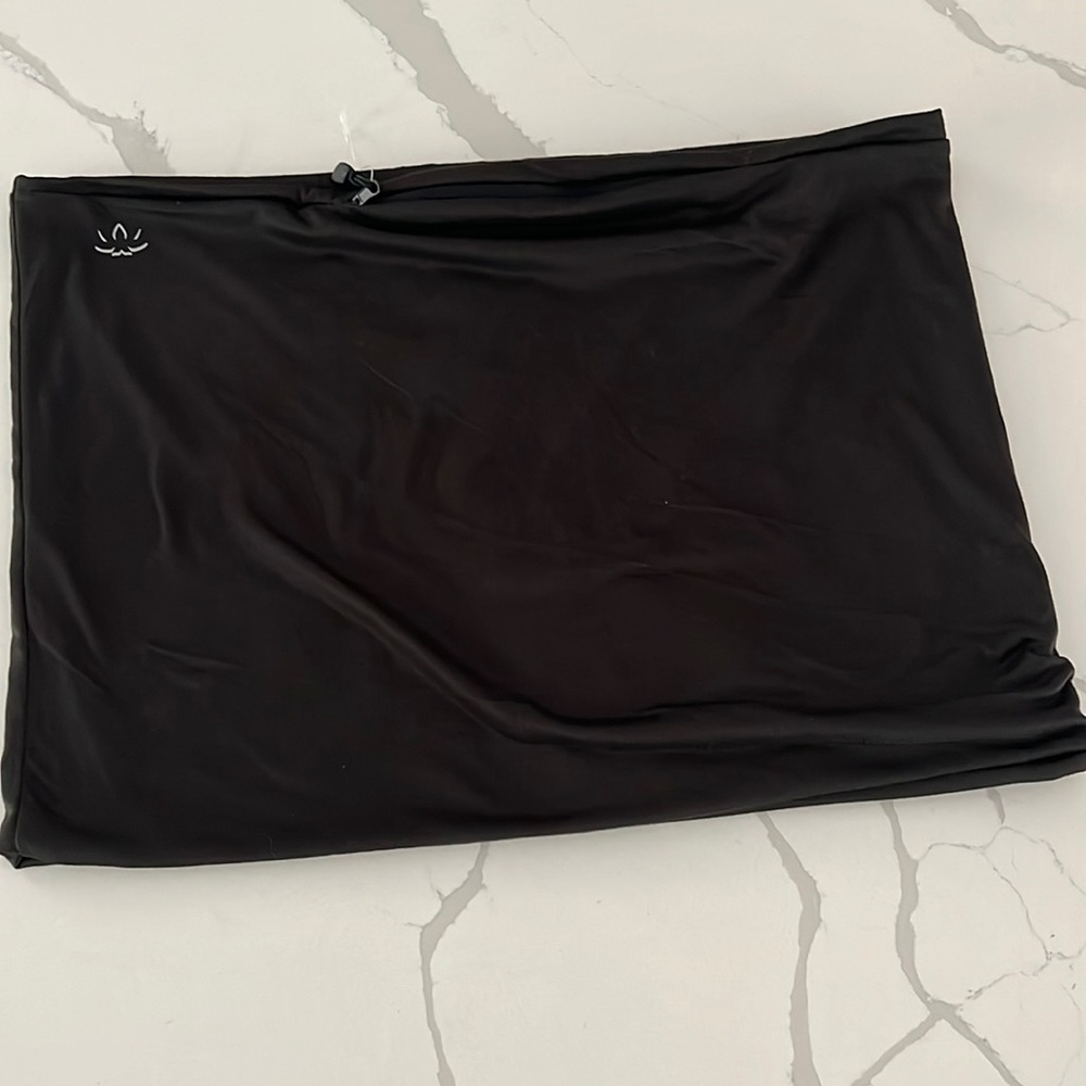 Beyond yoga pocket infinity scarf.